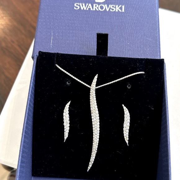Swarovski necklace and earrings set